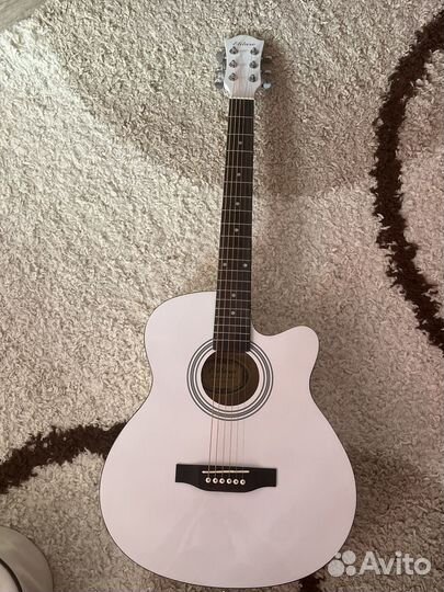 Акустическая гитара