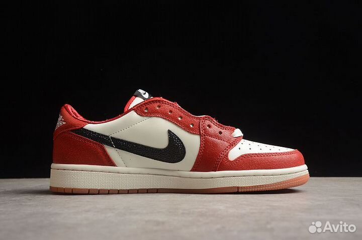 Кроссовки Nike Jordan 1 low U Red