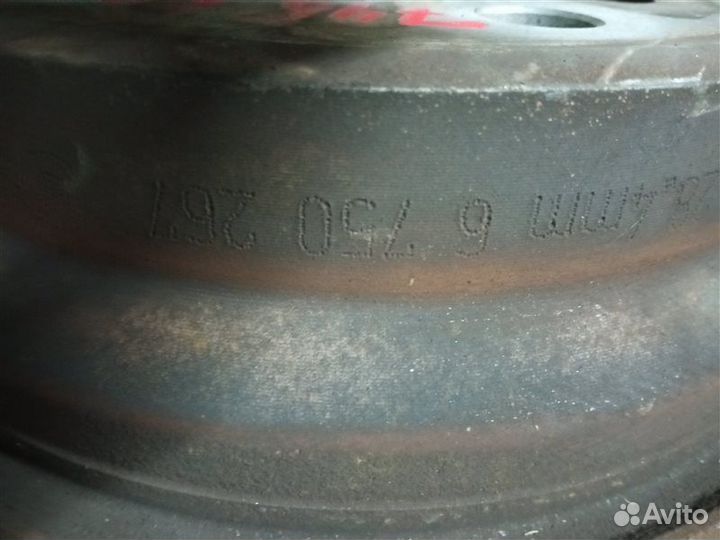 Ступица (кулак, цапфа) передняя правая Bmw 745I