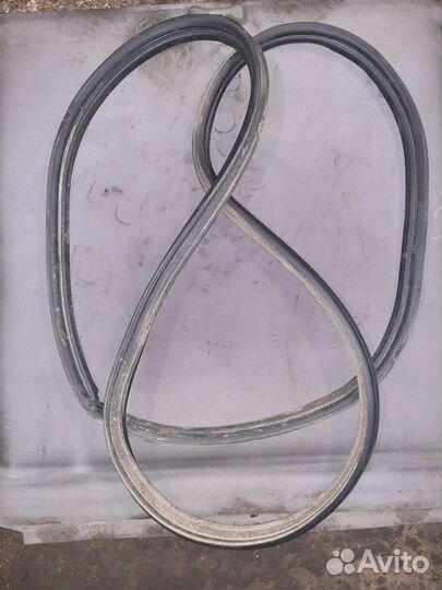 Уплотнитель двери багажника Opel Antara