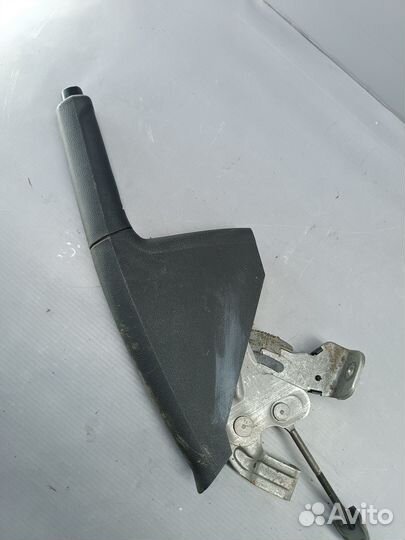 Рычаг стояночного тормоза Skoda Rapid