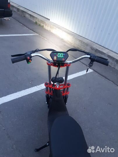 Электроскутер KuKirin C2