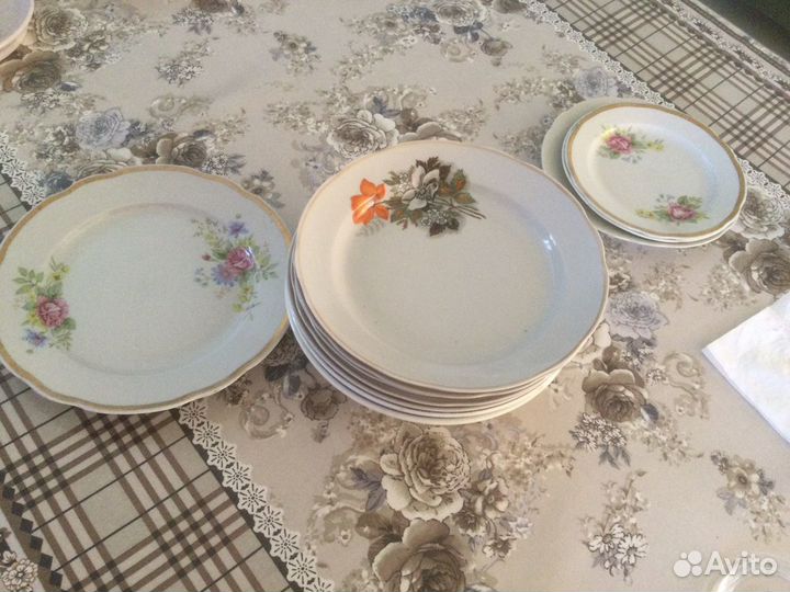 Набор столовых тарелок СССР