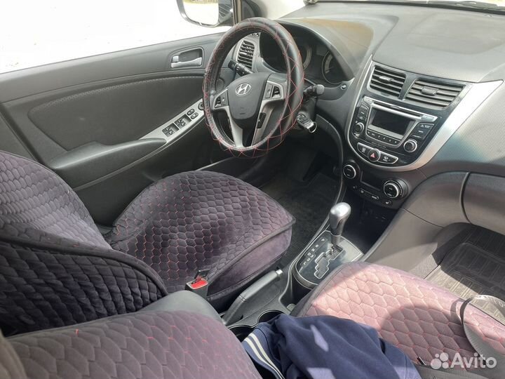 Hyundai Solaris 1.4 AT, 2015, 181 000 км