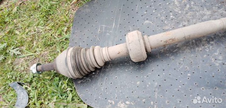 Привод передний правый Renault Logan