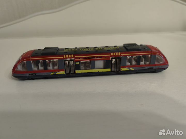 Парковка,Поезд игрушка в ас-те, машинки