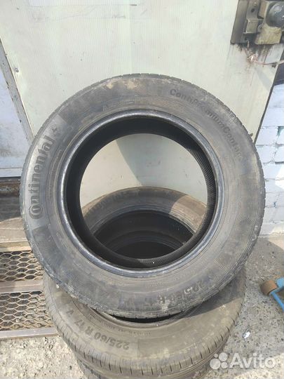 Continental ContiPremiumContact 5 225/60 R17 99V