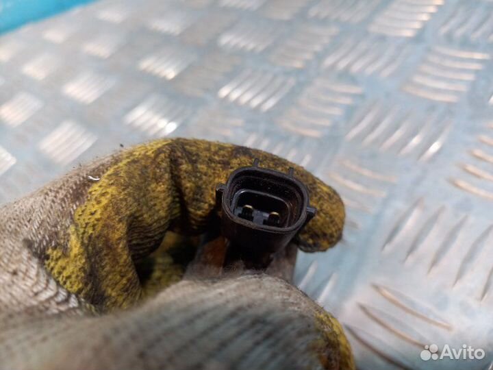 Клапан изменения фаз грм задний Mitsubishi Lancer