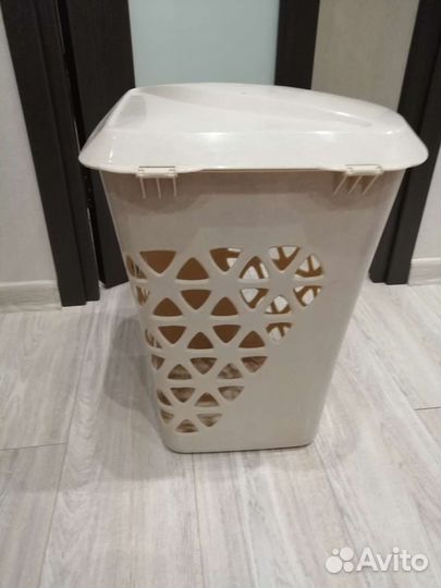 Корзина для белья угловая