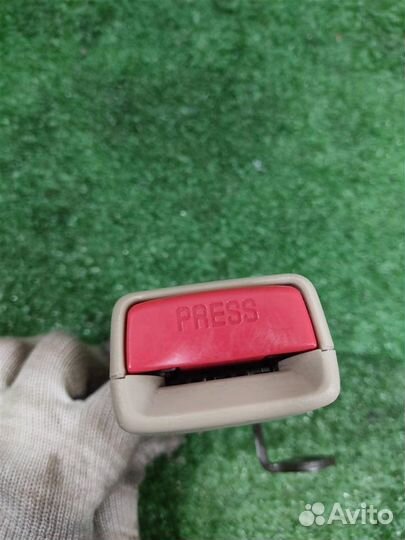 Замок ремня безопасности задний правый Lexus GS30