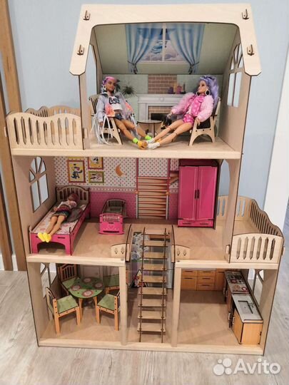 Домик кукольный