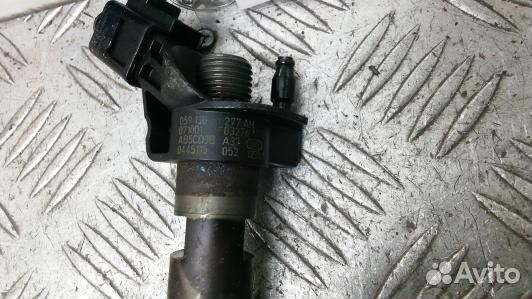 Форсунка дизельная volkswagen touareg 7L (7NT10AL0