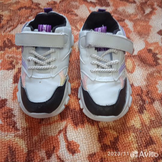 Кроссовки для девочки