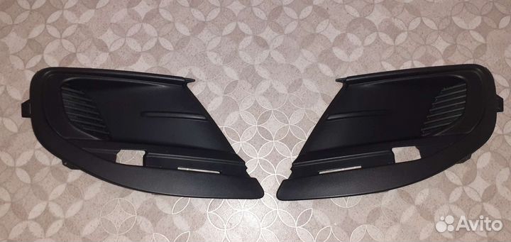 Заглушки переднего бампера LADA Granta FL