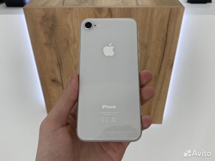 iPhone 8, 64 ГБ