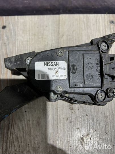 Педаль газа Nissan teana J31