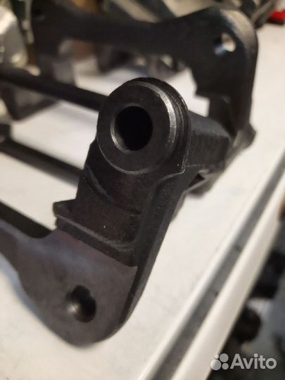 Скоба суппорта Газель комплект 2 шт