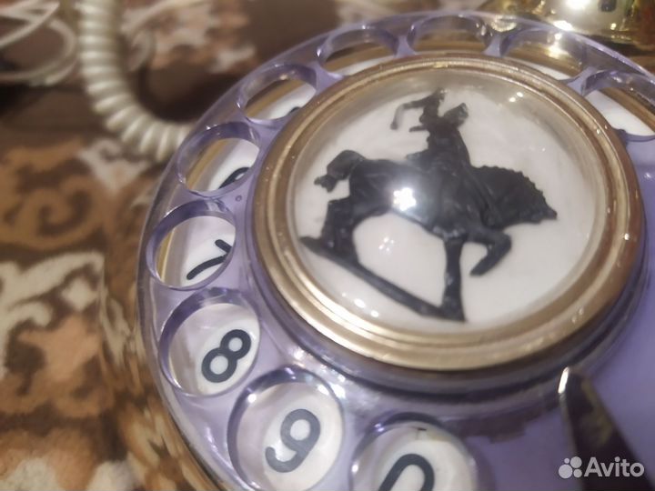 Телефонный аппарат. Ретро золотой. Салават Юлаев