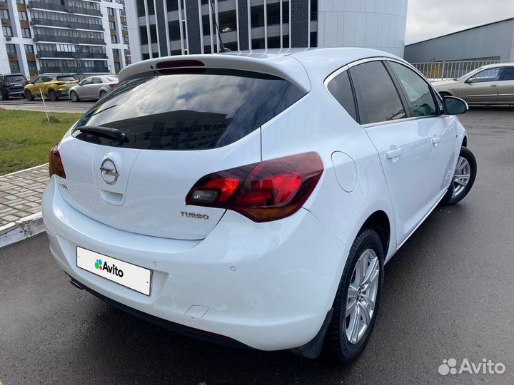 Opel Astra 1.4 МТ, 2011, 203 000 км