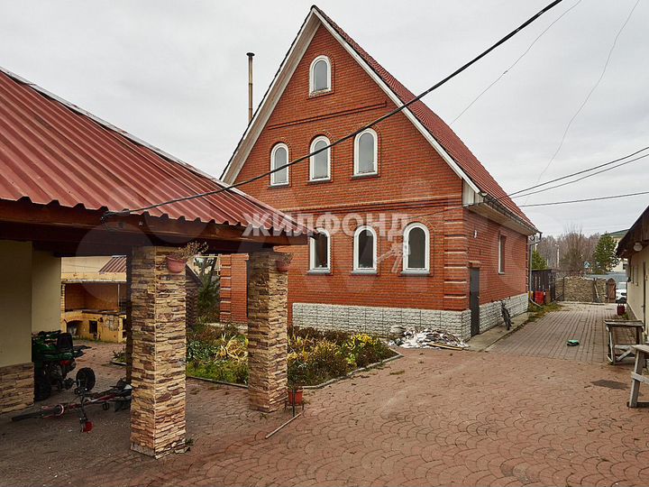 Коттедж 172,5 м² на участке 15 сот.