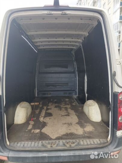 Volkswagen Crafter цельнометаллический, 2011