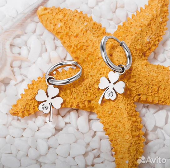 Серьги кольца с подвеской Клевер