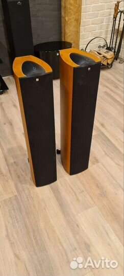 Колонки напольные KEF