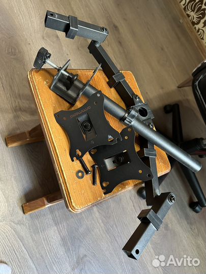 Кронштейн для монитора на стол