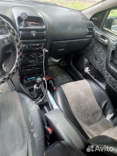 Opel Astra 1.8 МТ, 2000, 350 000 км