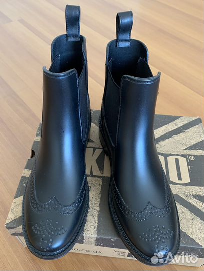 Резиновые сапоги