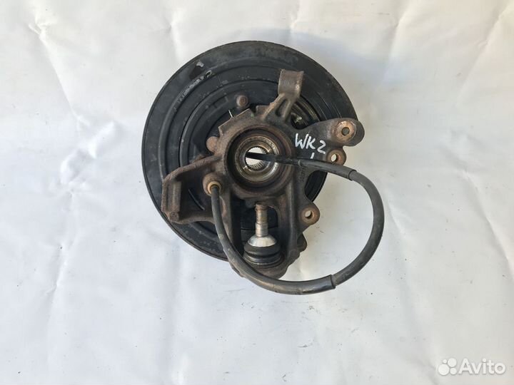 Кулак задний левый Jeep Grand Cherokee WK2