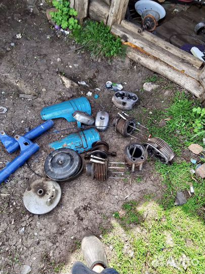 Продам запчасти на мото Урал на фото всё видно