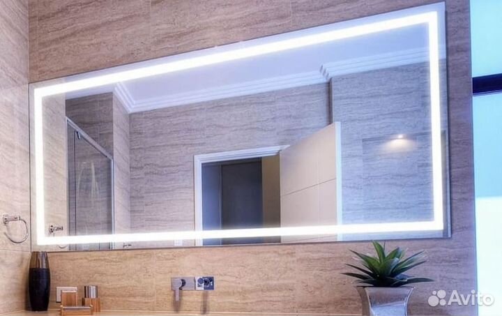 Зеркало в раме с подсветкой