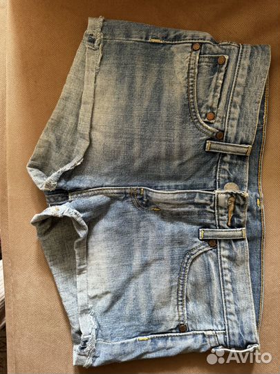 Женские джинсовые шорты levi's