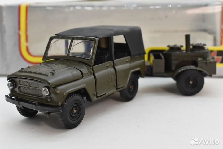 УАЗ 469 А34 с прицепом полевая кухня модель 1:43