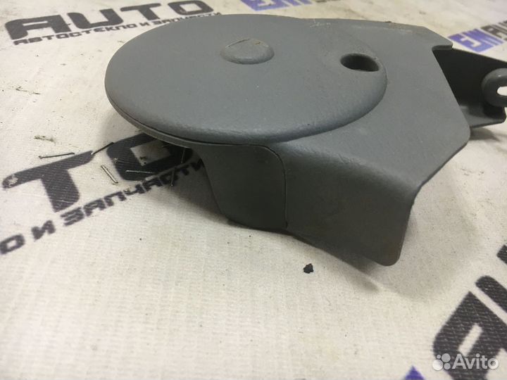 Накладка переднего правого сиденья Шевроле Лачетти