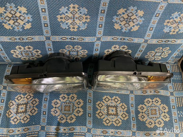 Новые фары комплект Ваз Лада 2104 2105 2107