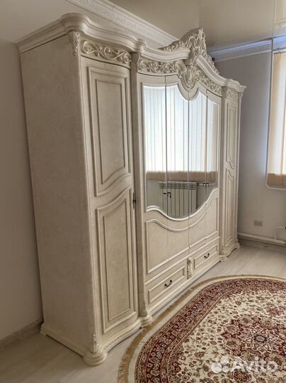 Спальный гарнитур