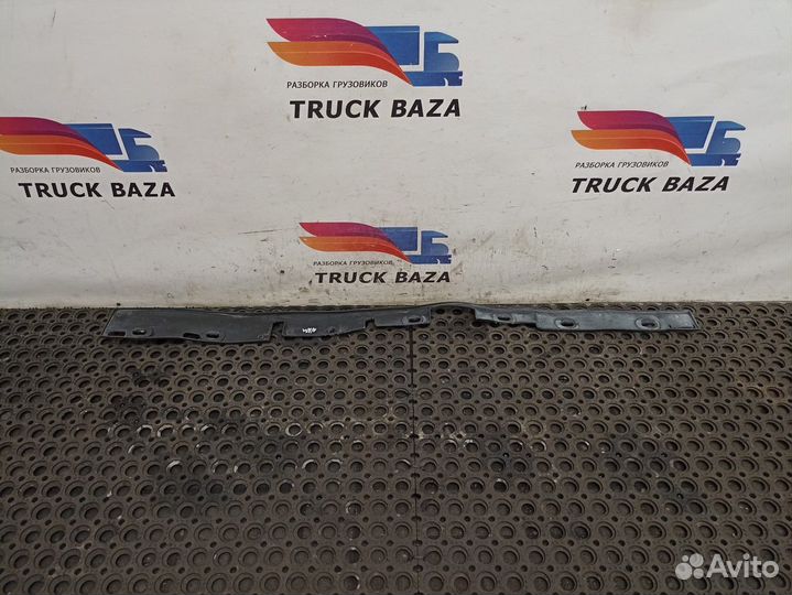 Накладка бампера правая Man TGX