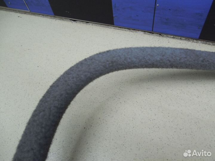 Уплотнитель (внутри) Land Cruiser (100) 1998-2007