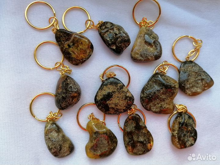 Брелки из янтаря