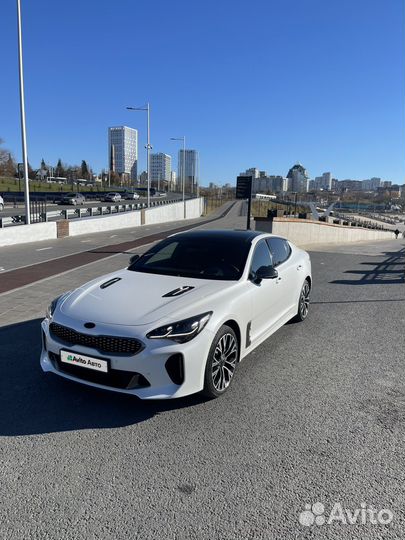 Kia Stinger 2.0 AT, 2018, 149 000 км