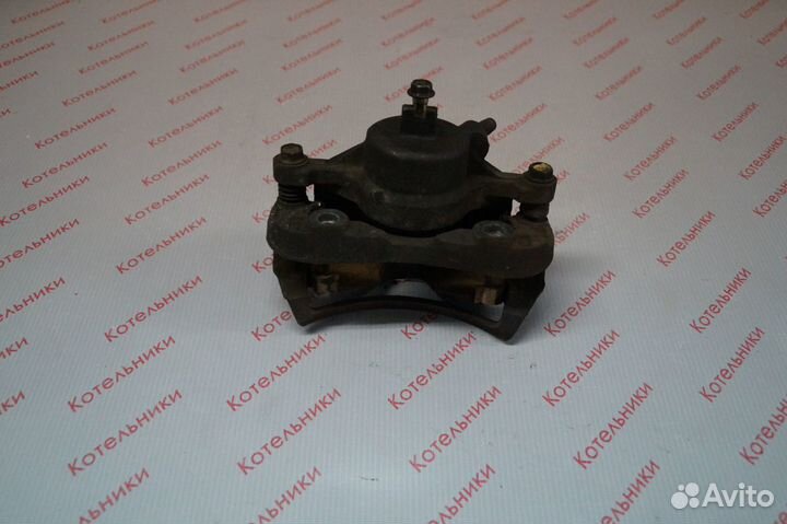 Nissan 41001-51E00 Суппорт тормозной правый