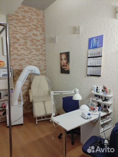 Мастер маникюра и педикюра