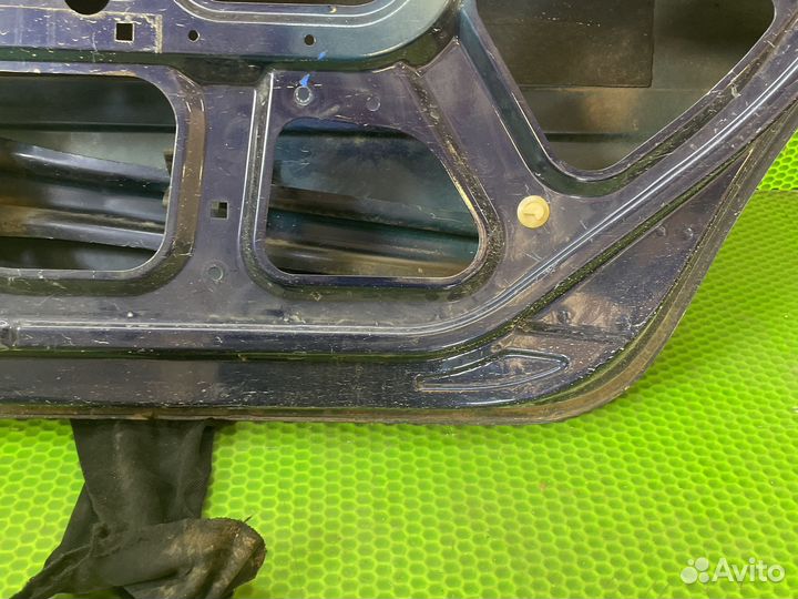 Задняя правая дверь гранта