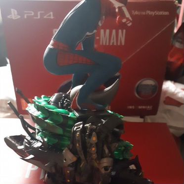 Игровая приставка ps4 бу