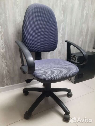 Офисное кресло б/у