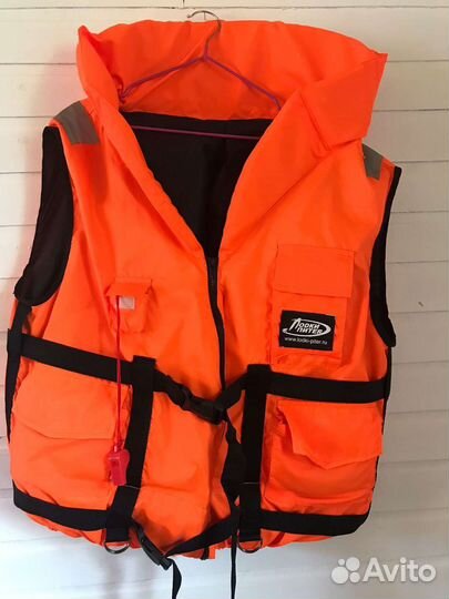 Спасательный жилет взрослый