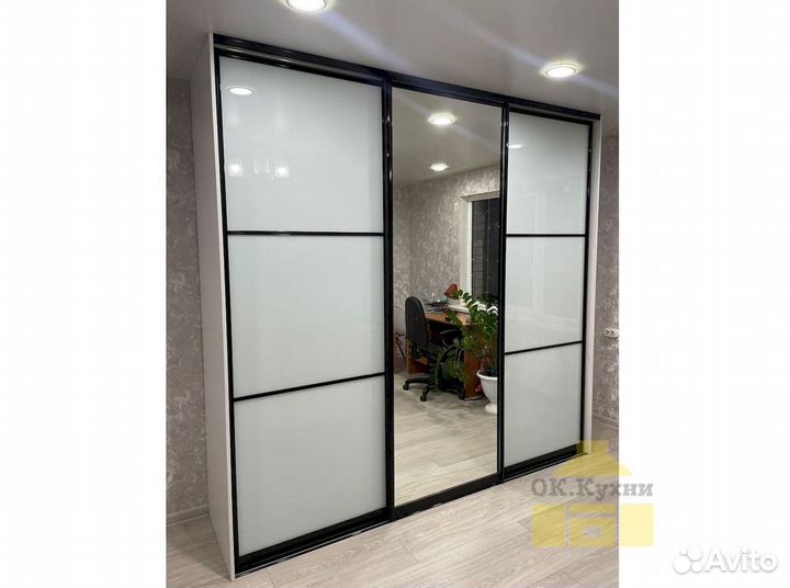 Шкаф двухстворчатый