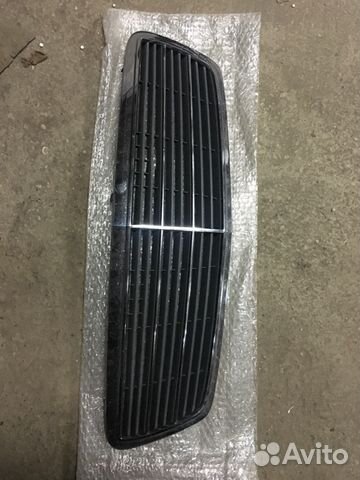 A2038800483 Mercedes C-Класс 203 Решотка радиатора